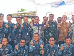 Bazar Murah UMKM Di Kunjungi Langsung Wamen UMKM Di halaman Mesjid Jami Kalsel